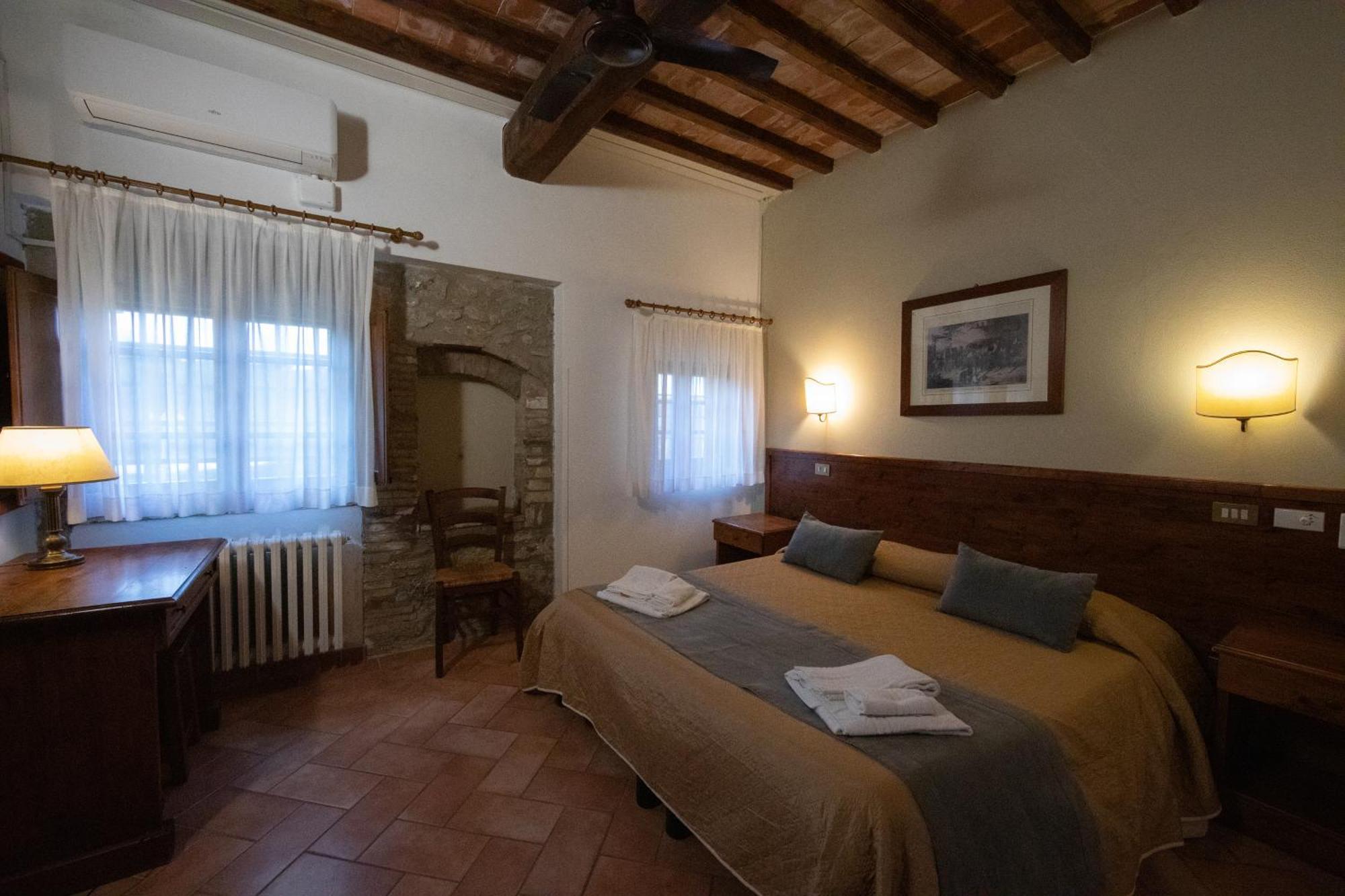 Tenuta Decimo - Il Borgo Di Mariano Villa San Gimignano Bagian luar foto