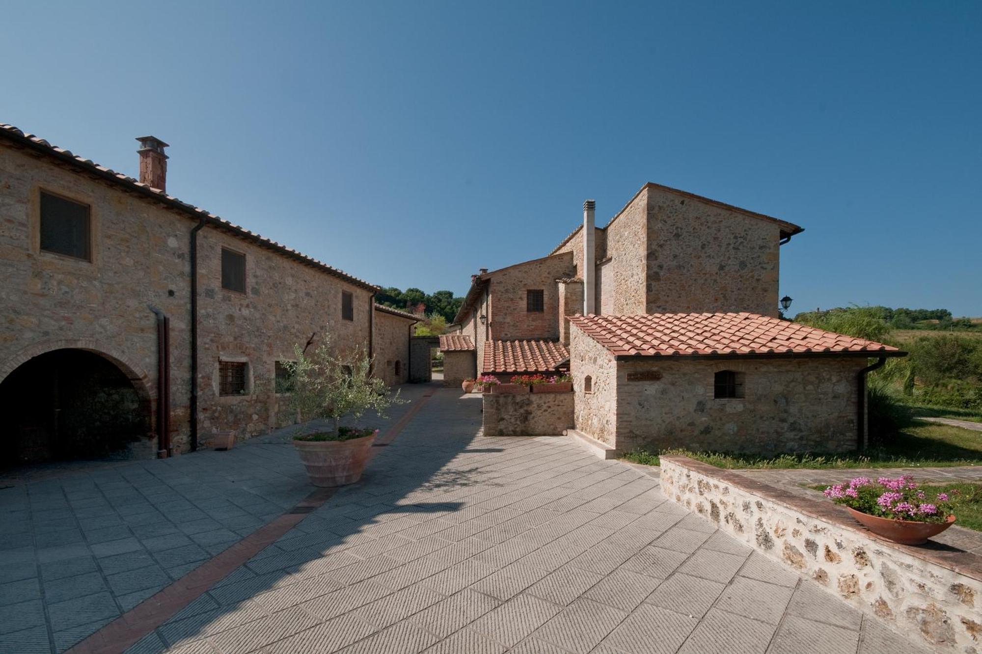 Tenuta Decimo - Il Borgo Di Mariano Villa San Gimignano Bagian luar foto